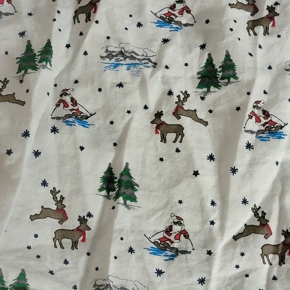 Free Planet Christmas Theme White Button Down Shirt Adult Size Small - Picture 3 of 16